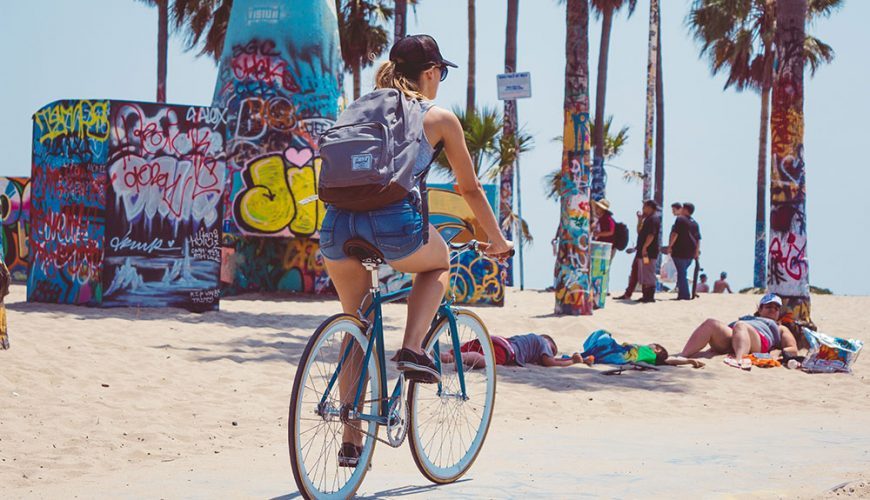 The Castle on the Cliff: Majestic, Magic, Mainor